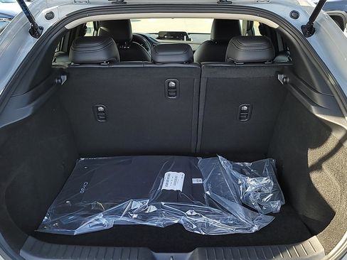 New 2025 MAZDA CX-30 AWD 2.5 S w/ Select Sport Pkg image 12