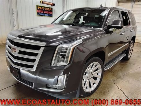 Used 2015 Cadillac Escalade Luxury AWD/4WD image 4
