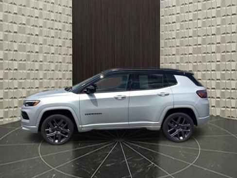 Used 2025 Jeep Compass Limited w/ High Altitude Package AWD/4WD image 8