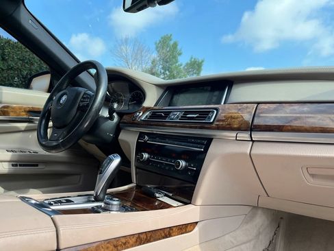 Used 2013 BMW 740Li xDrive AWD/4WD image 28