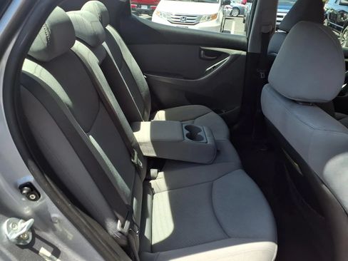 Used 2013 Hyundai Elantra GLS FWD image 25
