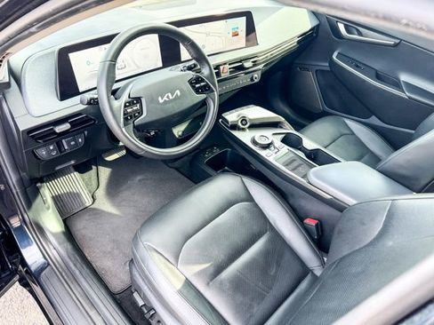 Certified 2022 Kia EV6 Wind w/ Wind Technology Package image 15