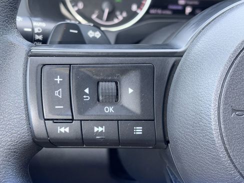 Certified 2025 Nissan Pathfinder S FWD image 17