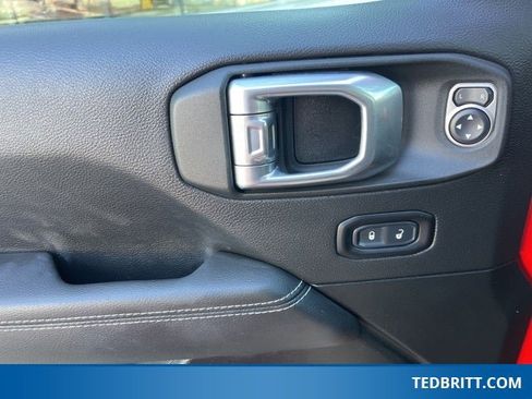 Used 2021 Jeep Wrangler Unlimited Sahara w/ Cold Weather Group image 37