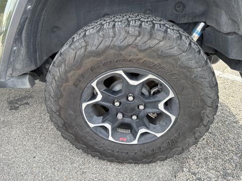 Used 2021 Jeep Wrangler Unlimited Rubicon image 9