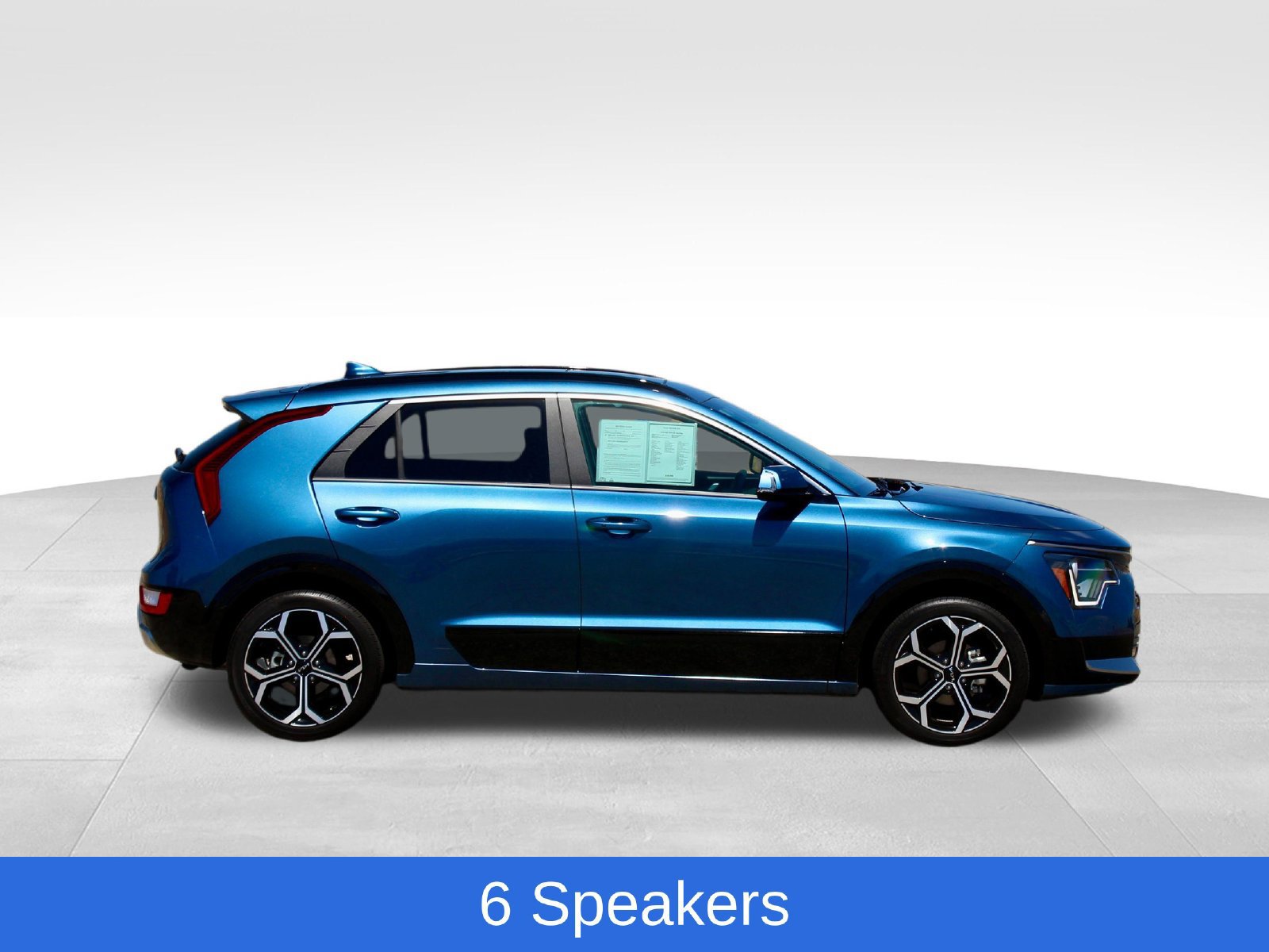 Used 2025 Kia Niro EX Touring FWD image 5