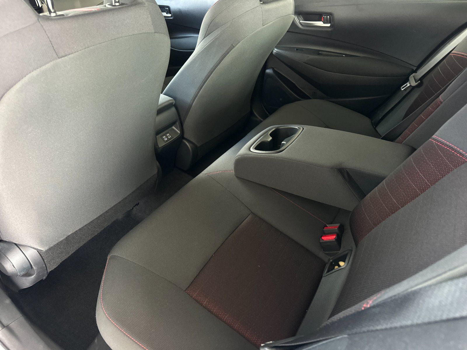 Used 2026 Toyota Corolla SE FWD image 11