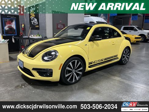 Used 2014 Volkswagen Beetle GSR FWD image 1