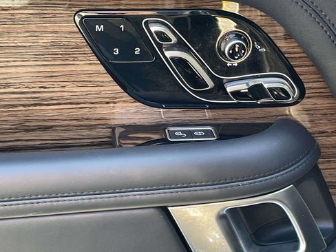 Used 2019 Land Rover Range Rover Long Wheelbase Supercharged image 17