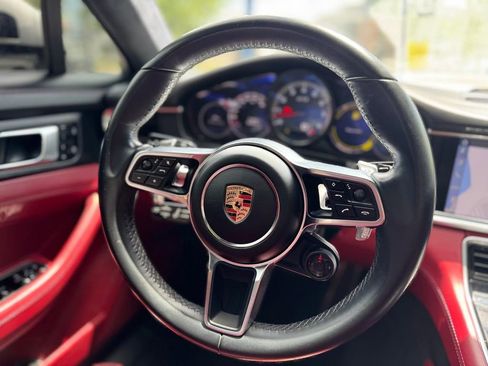 Used 2019 Porsche Panamera GTS AWD/4WD image 27
