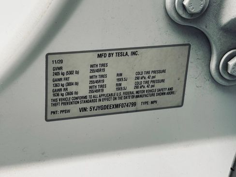 Used 2021 Tesla Model Y Long Range AWD/4WD image 42