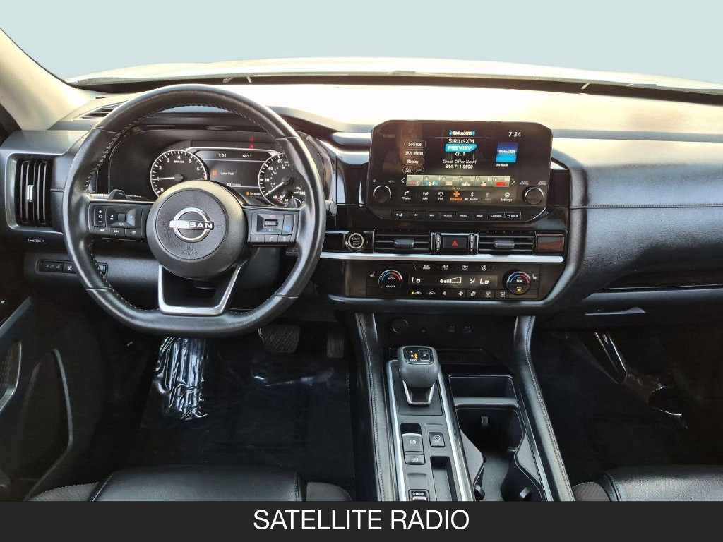 Used 2023 Nissan Pathfinder SL FWD image 13