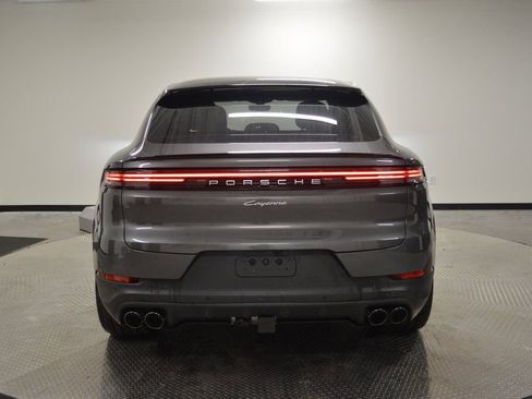 Certified 2025 Porsche Cayenne Coupe AWD/4WD image 6