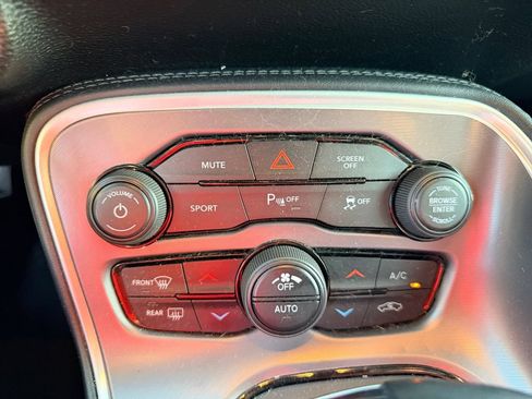 Used 2022 Dodge Challenger R/T RWD image 12