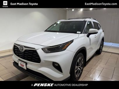 Used 2023 Toyota Highlander XLE