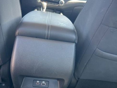 Used 2025 Nissan Altima 2.5 SV image 26