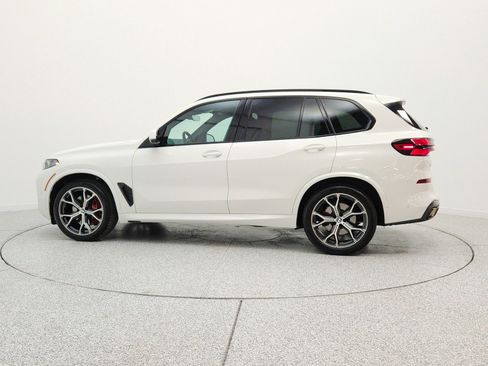 Used 2024 BMW X5 xDrive40i w/ M Sport Package AWD/4WD image 8
