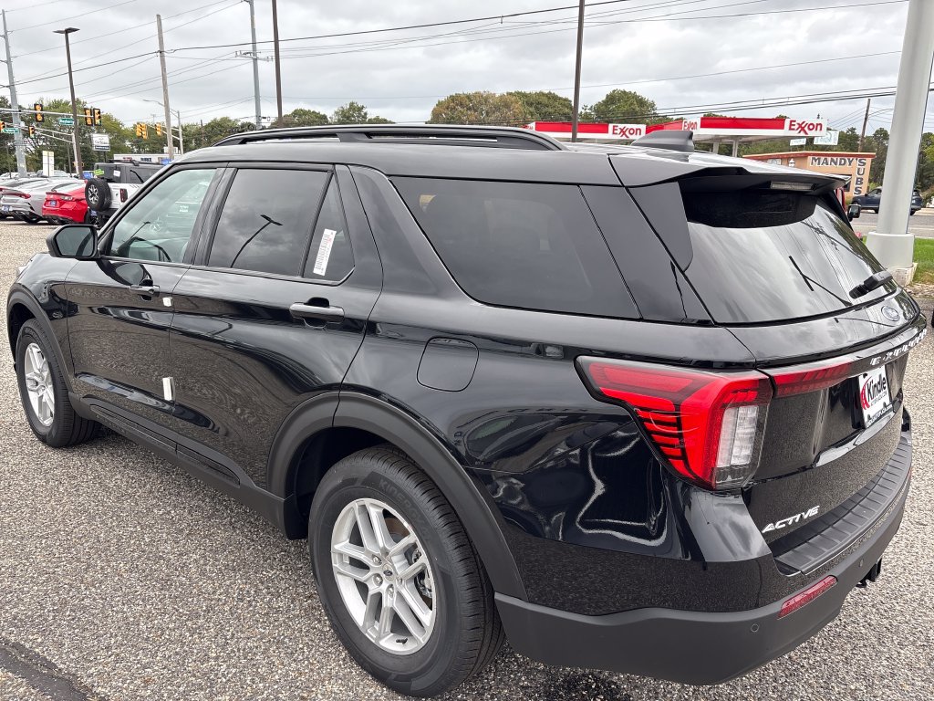 New 2026 Ford Explorer Active AWD/4WD image 29