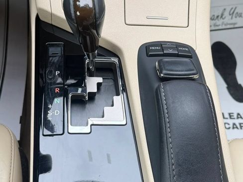 Used 2015 Lexus ES 350 w/ Luxury Package FWD image 18