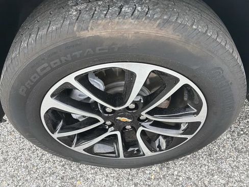 Used 2025 Chevrolet TrailBlazer LT AWD/4WD image 30