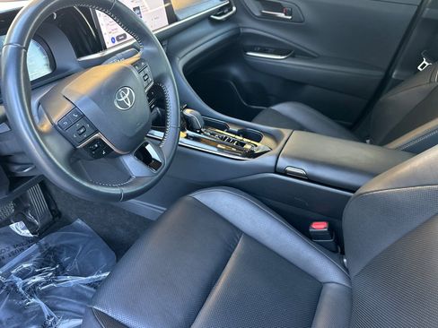 Certified 2024 Toyota Crown Limited image 12