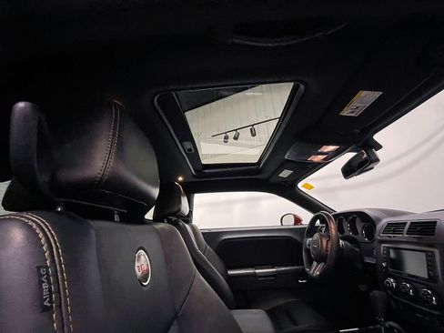 Used 2014 Dodge Challenger SXT image 54