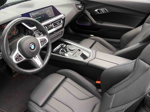Used 2024 BMW Z4 sDrive30i w/ Shadowloine Package image 10