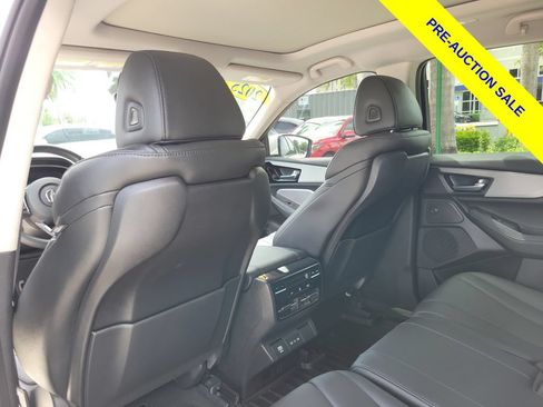 Used 2025 Acura MDX FWD image 11