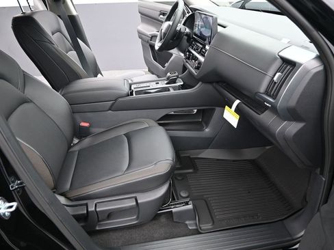 New 2026 Nissan Pathfinder SL image 24