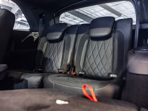 Used 2025 Mercedes-Benz GLS 63 AMG 4MATIC image 36