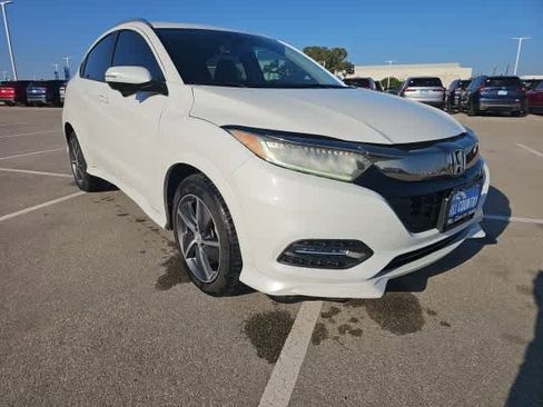Used 2019 Honda HR-V Touring image 3