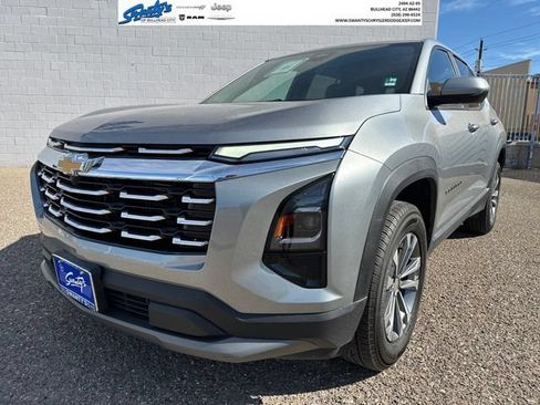 Used 2025 Chevrolet Equinox LT FWD image 1