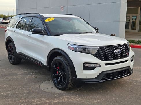 Used 2023 Ford Explorer ST w/ Equipment Group 401A image 7