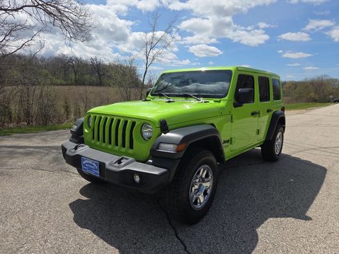 Used 2021 Jeep Wrangler Unlimited Sport image 2