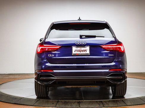 Certified 2022 Audi Q3 2.0T Premium w/ Convenience Package image 8