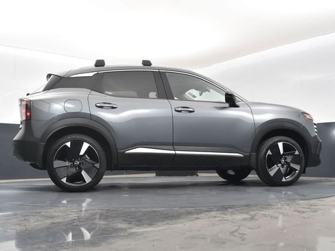 New 2026 Nissan Kicks SR w/ Cold Weather Package AWD/4WD image 43