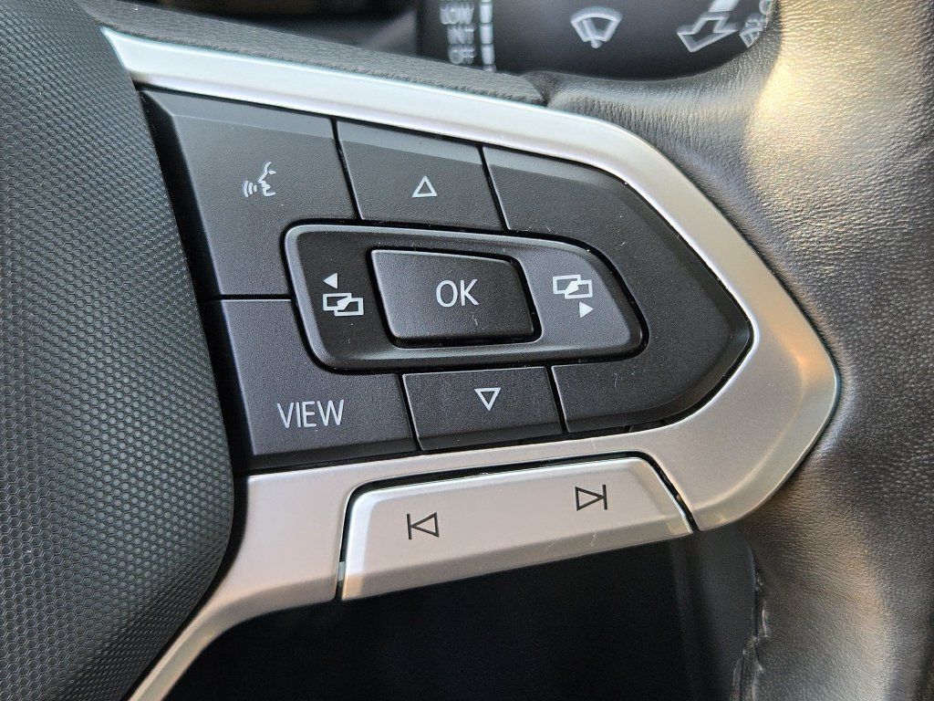 Used 2024 Volkswagen Jetta SE FWD image 22