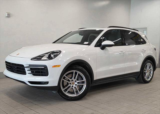 Used 2023 Porsche Cayenne AWD/4WD image 1