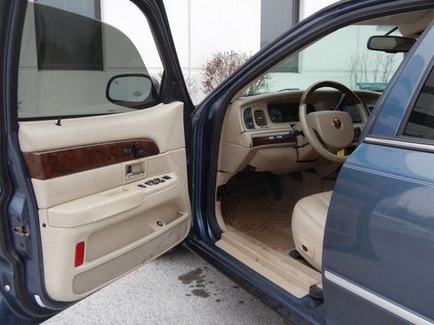 Used 2007 Mercury Grand Marquis LS image 23