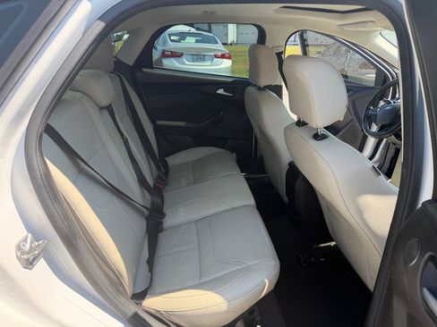 Used 2017 Ford Focus Titanium FWD image 18