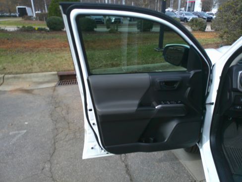 Used 2023 Toyota Tacoma SR5 image 17