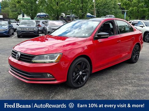 Used 2018 Volkswagen Jetta Sport FWD image 3