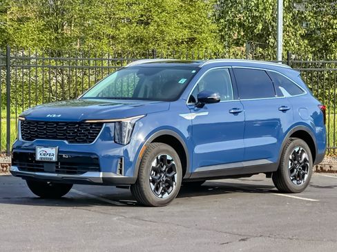 Used 2025 Kia Sorento S w/ Panoramic Sunroof Package image 7