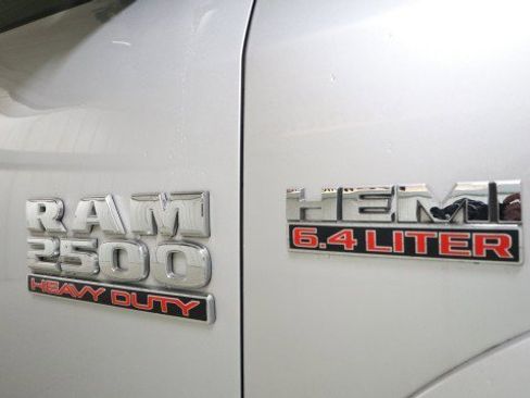 Used 2018 RAM 2500 Laramie w/ Convenience Group image 21