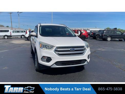 Used 2017 Ford Escape Titanium AWD/4WD image 3
