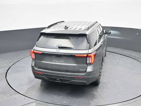 Used 2025 Ford Explorer ST-Line image 31