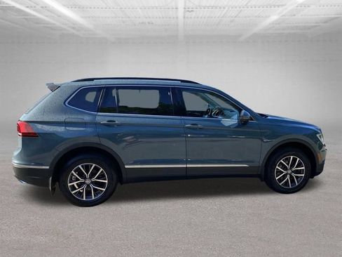 Used 2020 Volkswagen Tiguan SEL FWD image 24