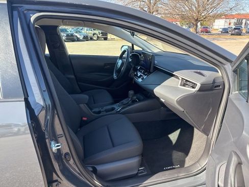 Used 2025 Toyota Corolla LE image 15
