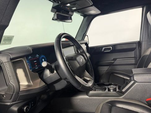 Used 2025 Ford Bronco Outer Banks AWD/4WD image 24