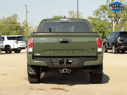 Used 2022 Toyota Tacoma TRD Off-Road w/ TRD Premium Off Road Package AWD/4WD image 6